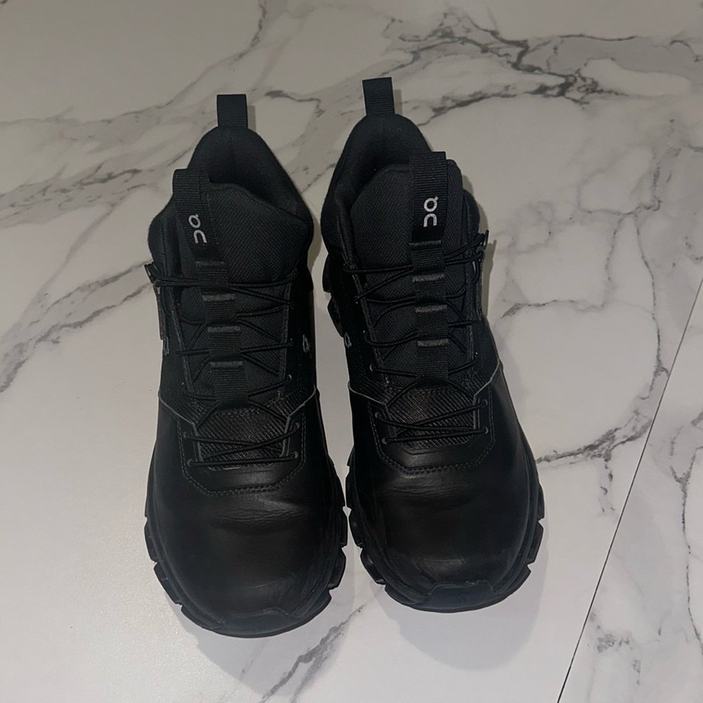 On Cloud Hi Waterproof